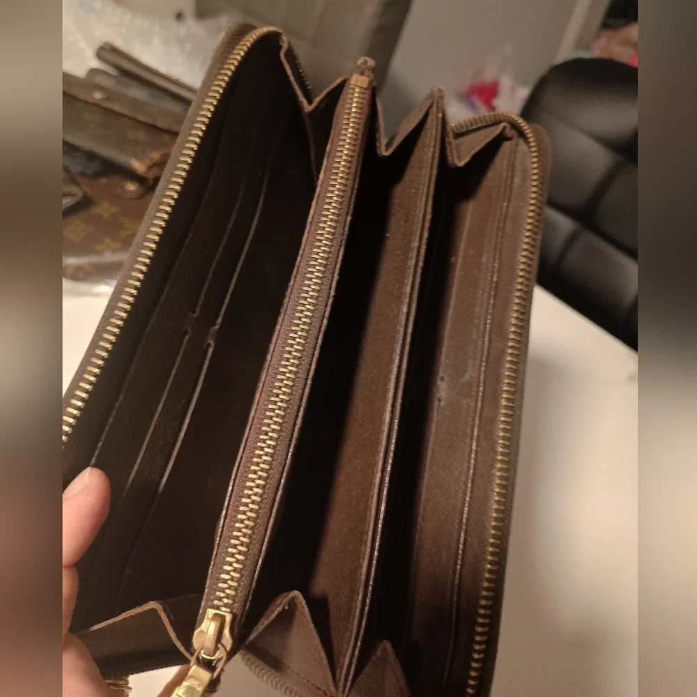 Authentic Louis Vuitton Damier Ebene Canvas Long Zippy Wallet / Organizer - Picture 12 of 14